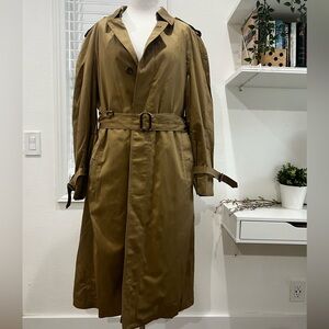 Classic  London fog/ Tempo Europa Tan Trench Coat  size 38
